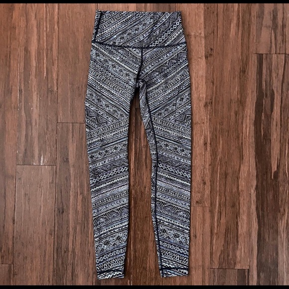 Lululemon Align Leggings - Picture 2 of 5